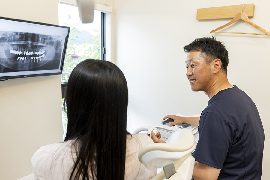 インプラントの素材と安全性